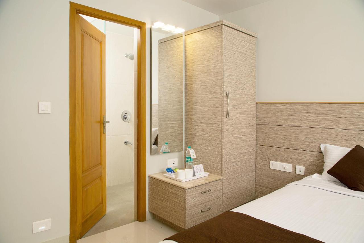 Sri Aadhish Grand Hotel Arantāngi Zewnętrze zdjęcie
